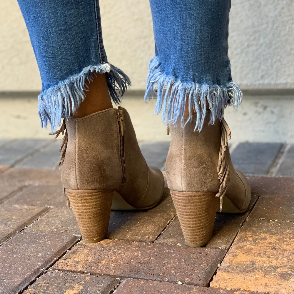 Boho Chic Side Cascading Fringe Suede Ankle Boots - Picture 5 of 6